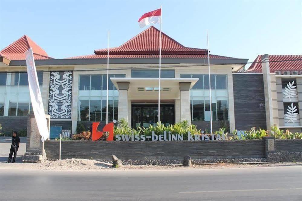 Kristal Hotel Kupang Купанґ Екстер'єр фото